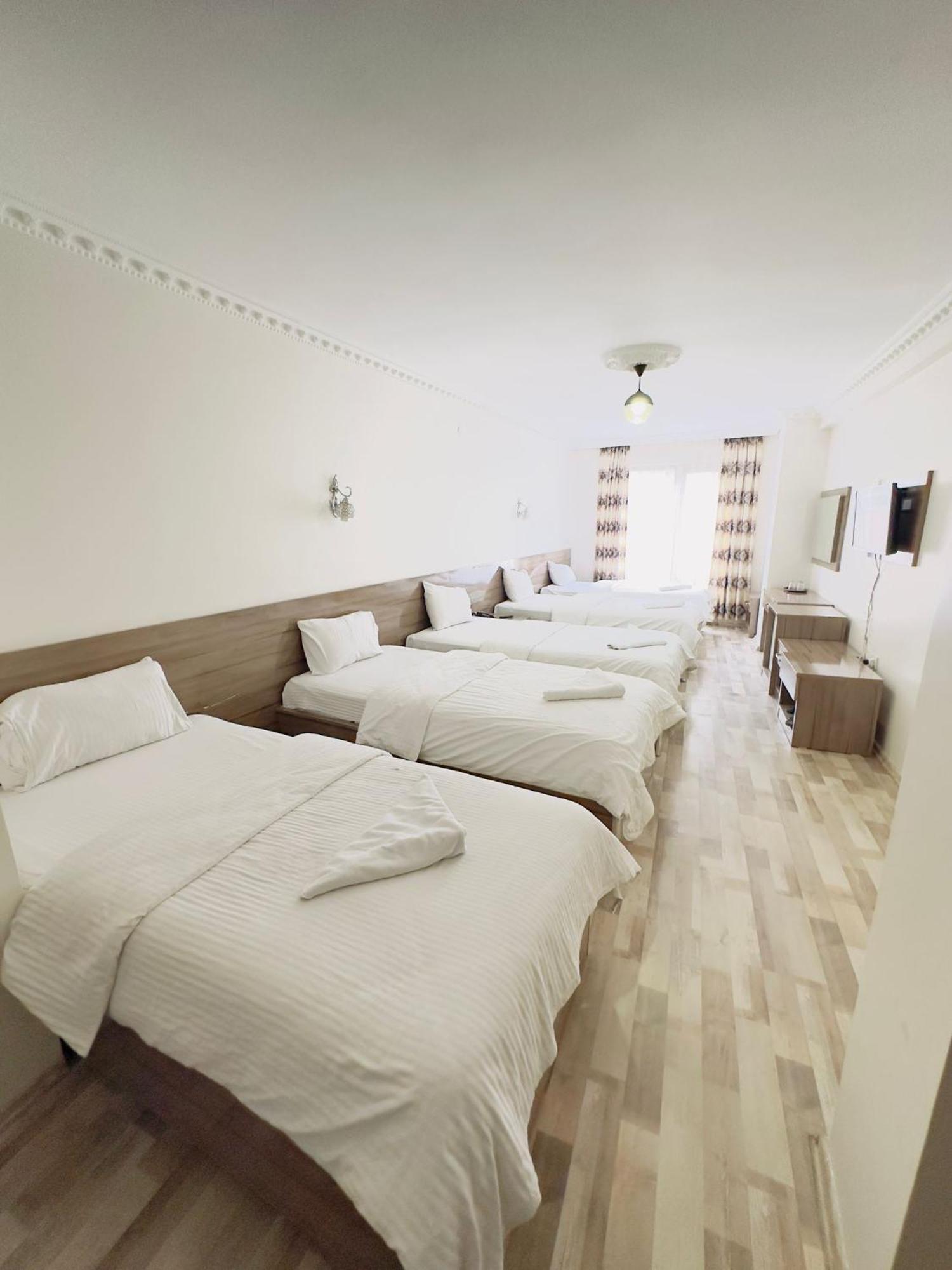 Toprak Hotel 반 외부 사진