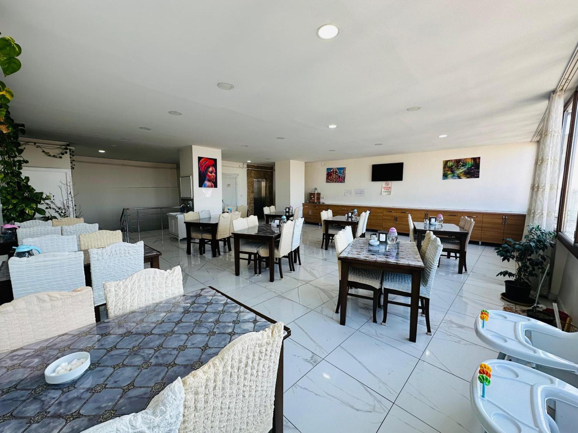 Toprak Hotel 반 외부 사진