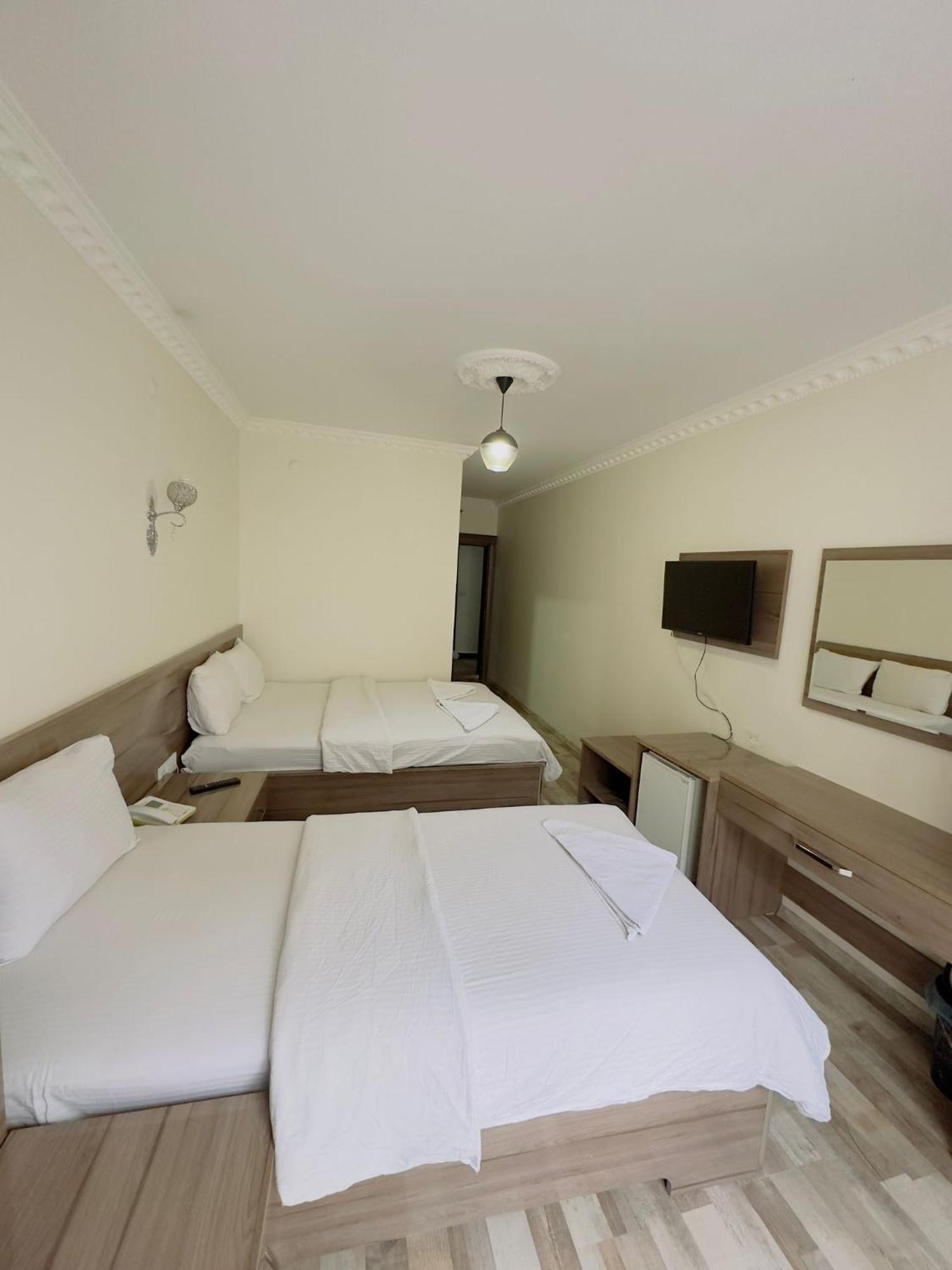 Toprak Hotel 반 외부 사진