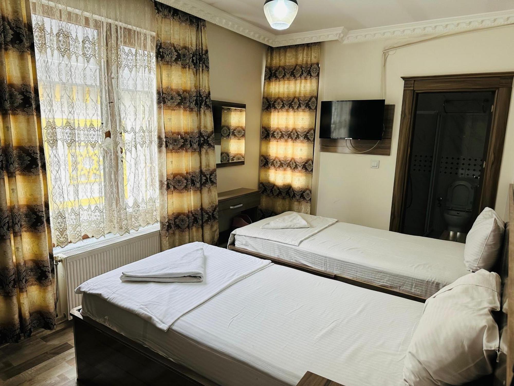 Toprak Hotel 반 외부 사진