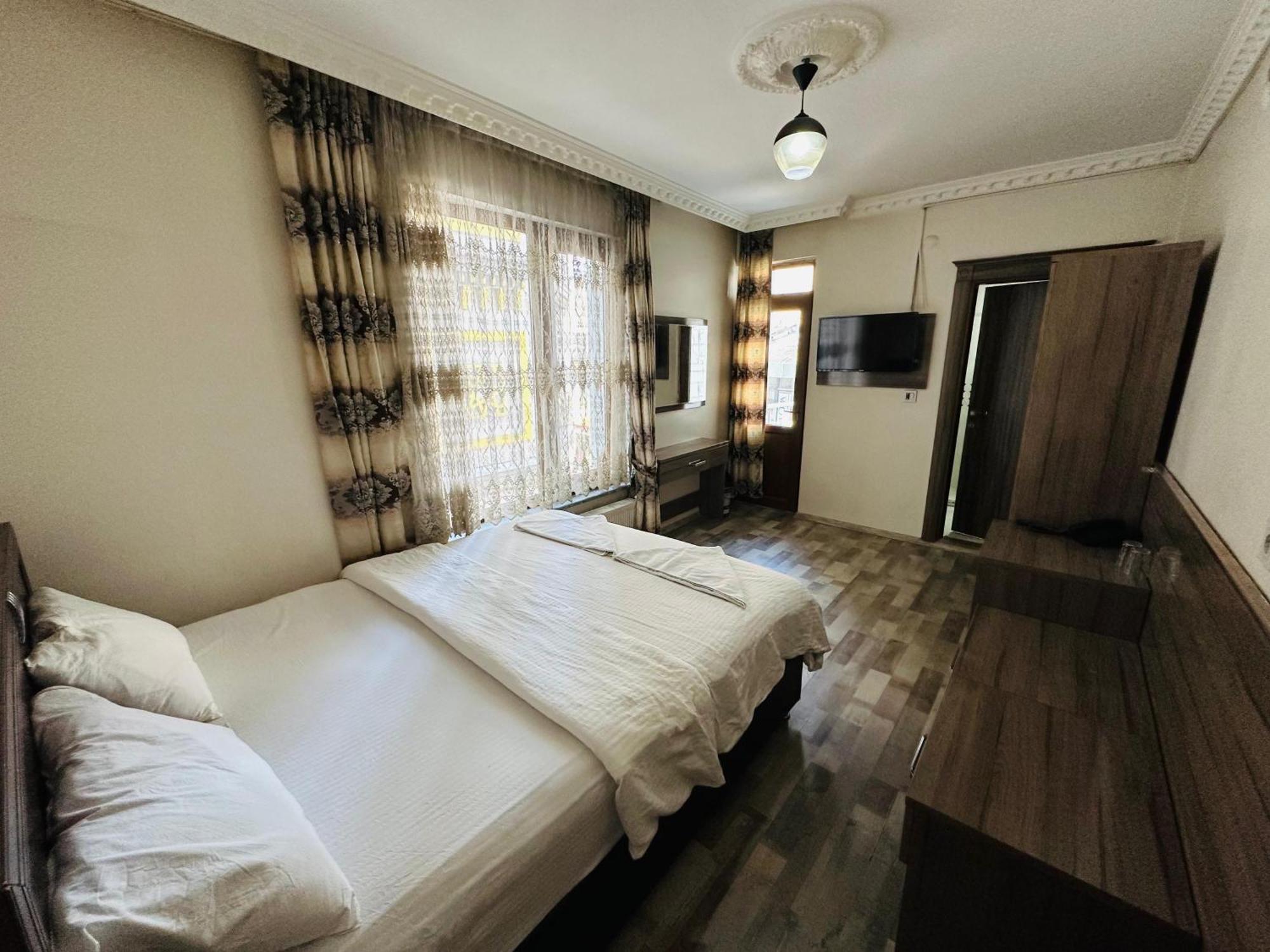 Toprak Hotel 반 외부 사진