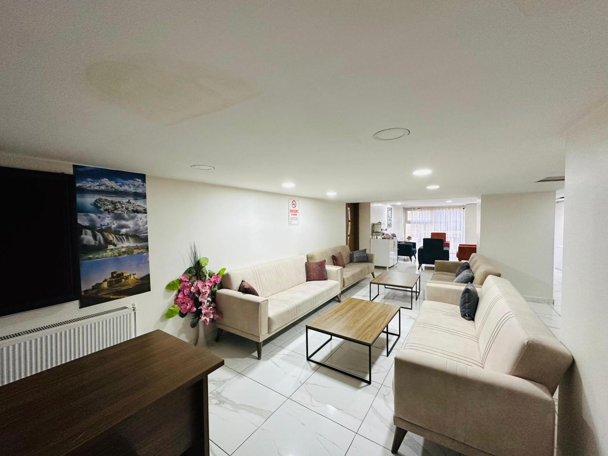 Toprak Hotel 반 외부 사진